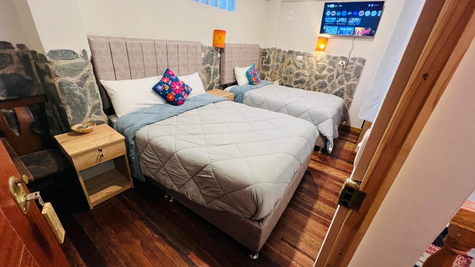Intikilla Hostal 奥兰太坦波 外观 照片